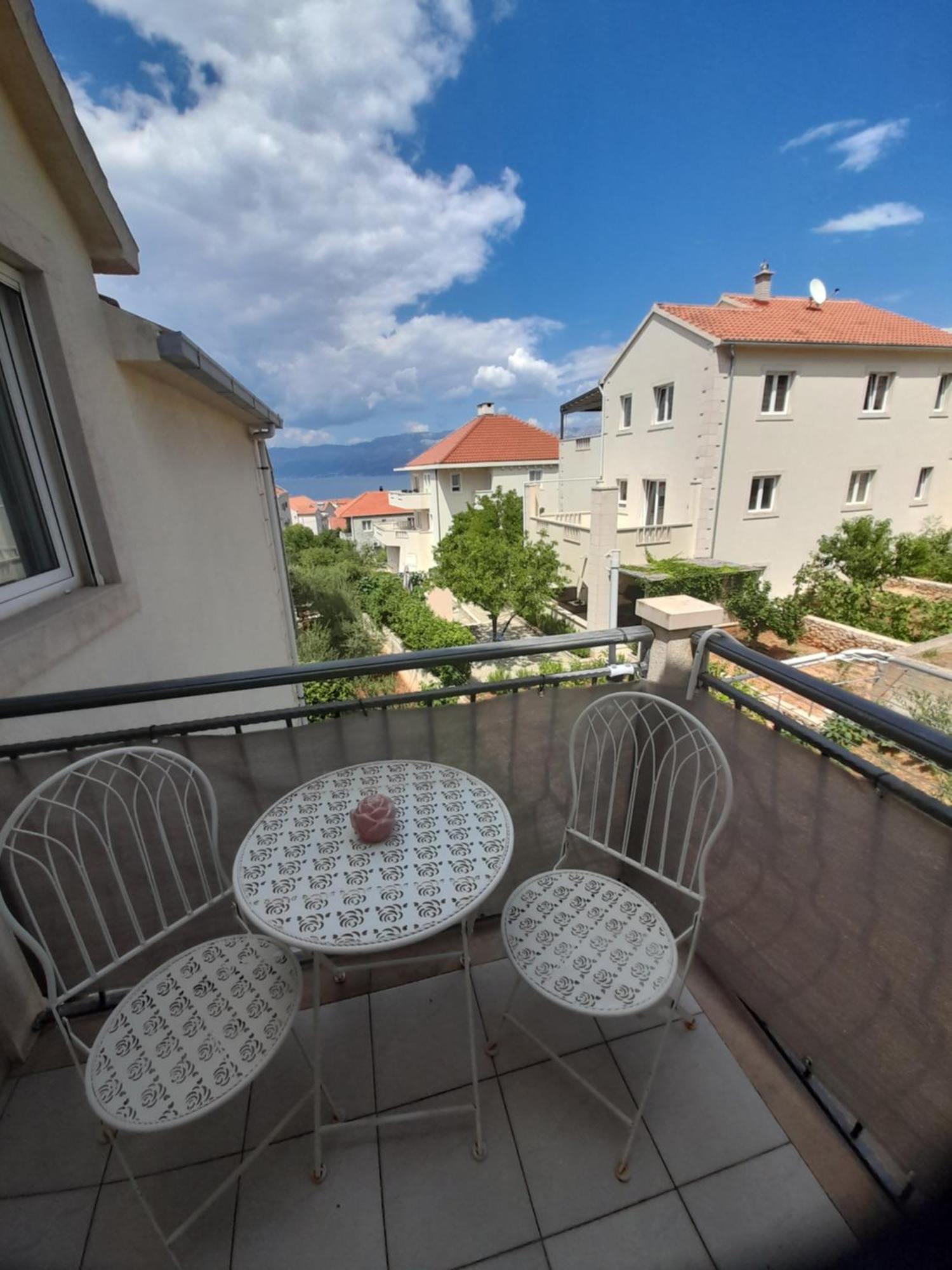 Apartament Nives B. Supetar Zewnętrze zdjęcie